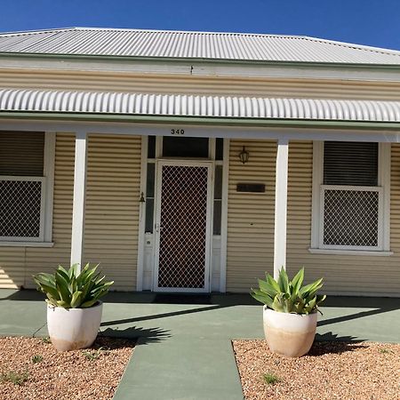Maeville Cottage Broken Hill Bagian luar foto