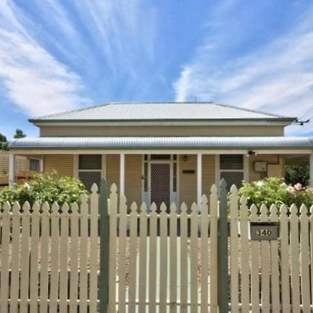 Maeville Cottage Broken Hill Bagian luar foto