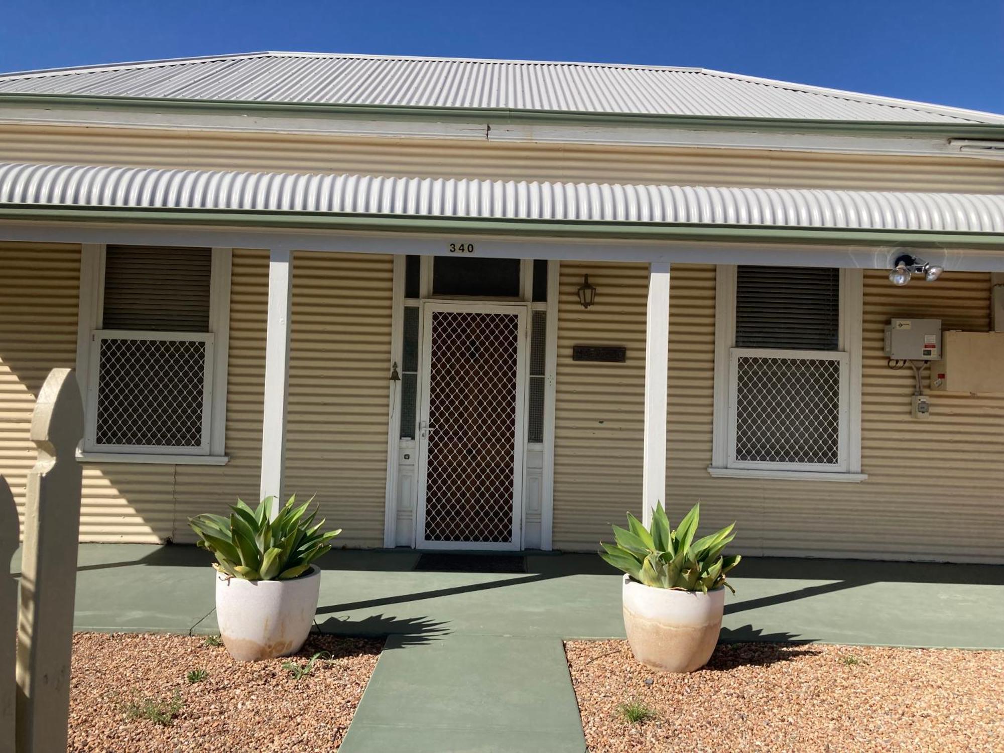 Maeville Cottage Broken Hill Bagian luar foto