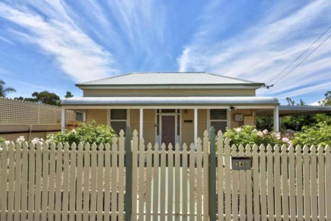 Maeville Cottage Broken Hill Bagian luar foto