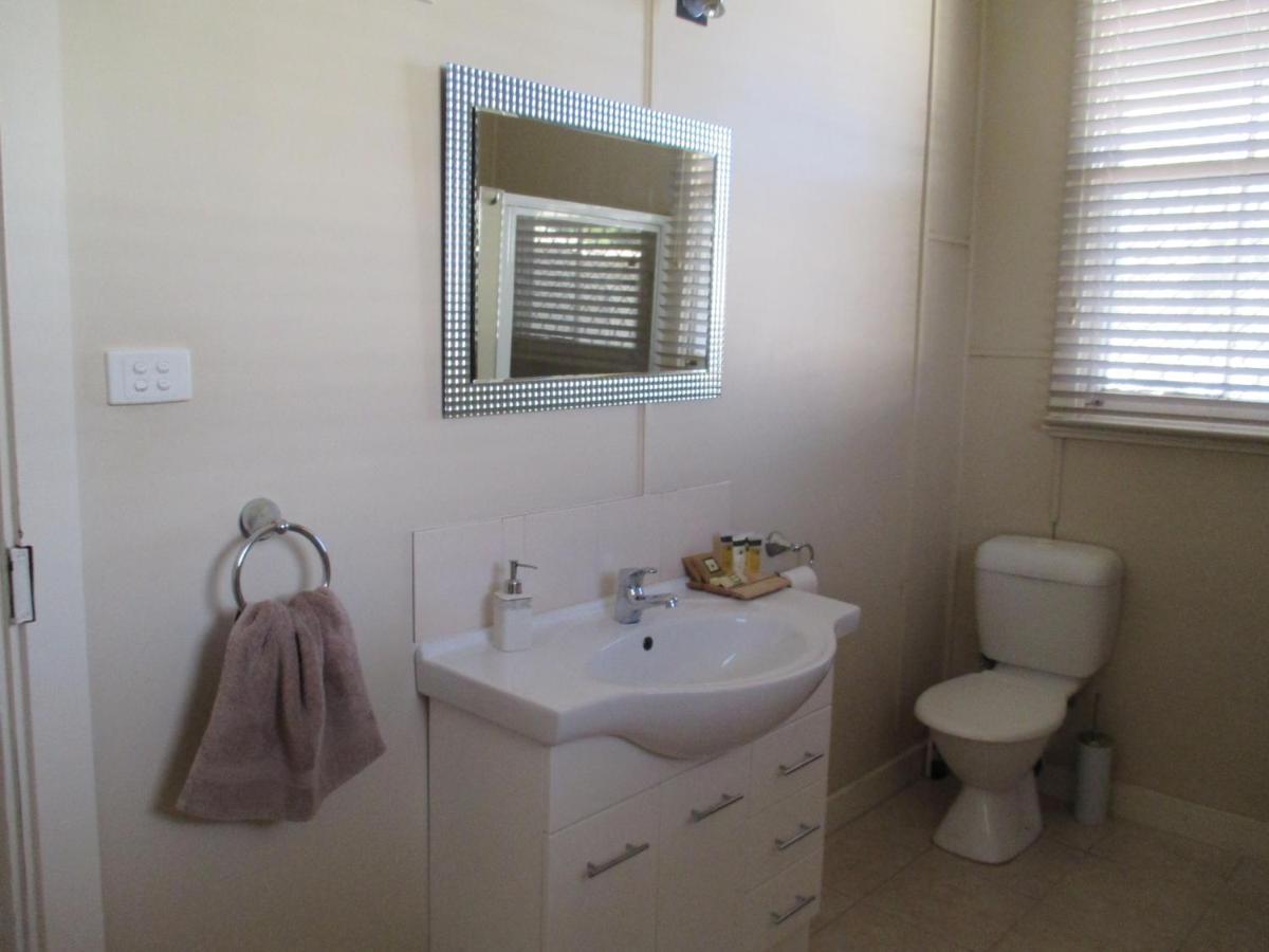 Maeville Cottage Broken Hill Bagian luar foto